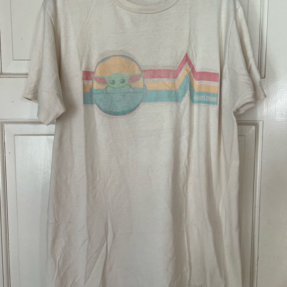 Baby Yoda (Mandelorian) Cream Graphic T-Shirt